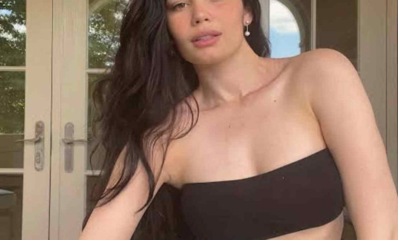 Anne De Paula