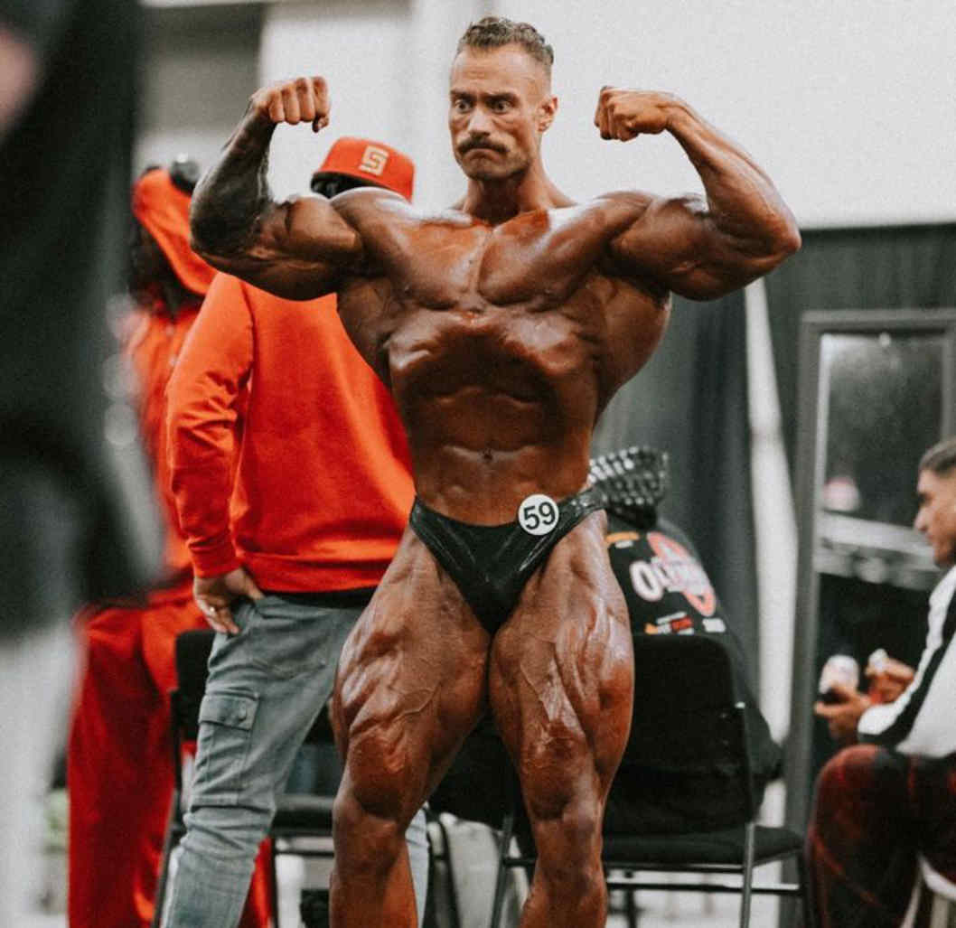 Chris Bumstead Net Worth 