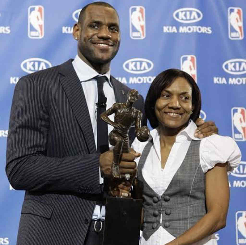 Lebron Mom