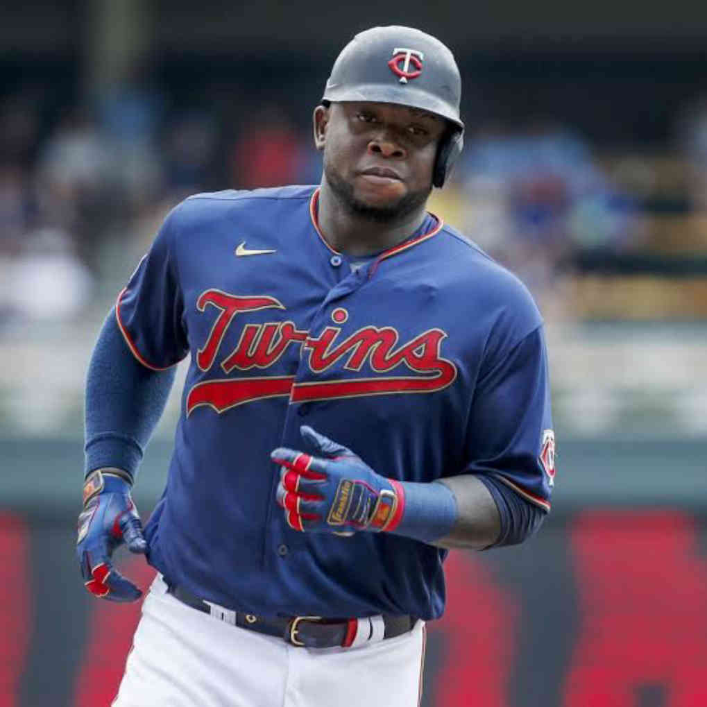 Miguel Sano Wife 