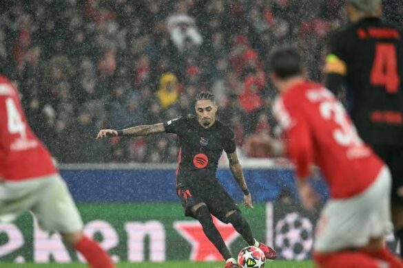 Benfica 4-5 Barcelona, Raphinha's Brace Seals Late COMEBACK WIN! [VIDEO ...