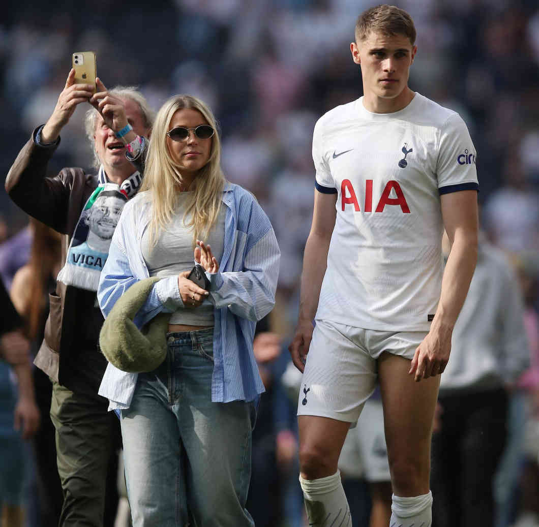 Micky van de Ven Bio